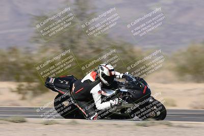 media/Dec-01-2025-Moto Forza (Mon) [[2daa91e15f]]/2-Intermediate Group/Session 3 (Turn 7 Inside Pans)/